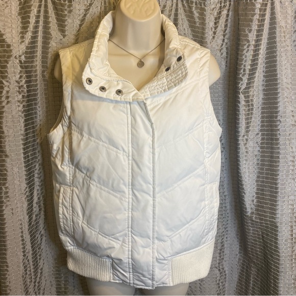 GAP White Puffer Vest Size Small Missing Hood - Picture 2 of 13